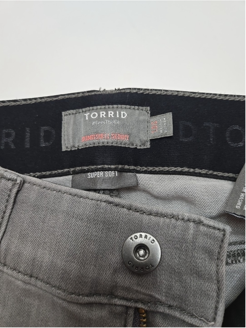 Torrid Bombshell Skinny Jeans Size 10 Short Gray Distressed Raw Hem Stretch - Picture 3 of 8